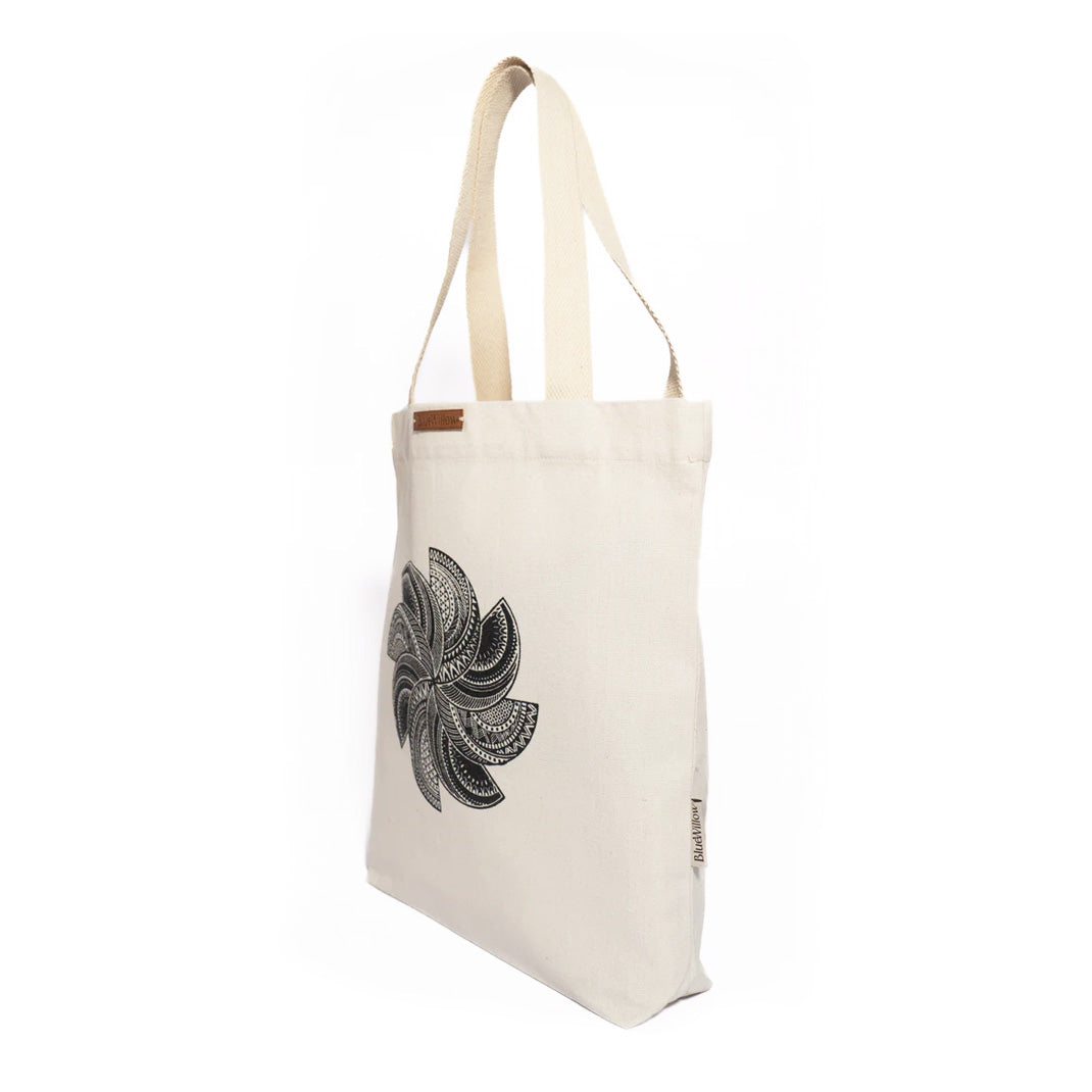 BlueWillow Printed Tote