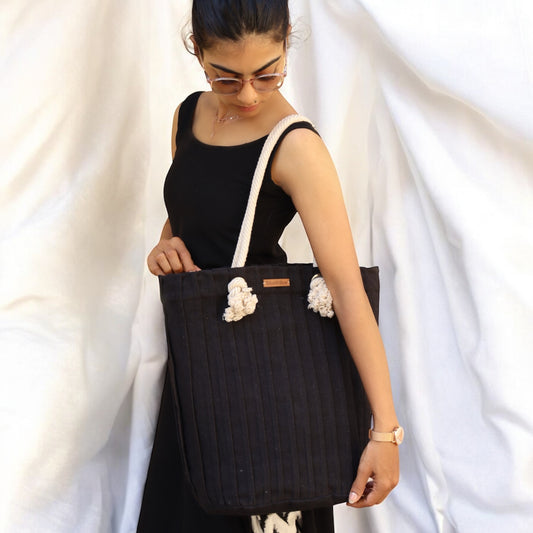 BlueWillow Pintuck tote | with zipper